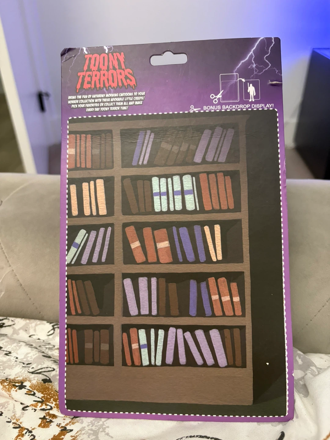 NECA Toony Terrors Pennywise Action Figure - photo 2