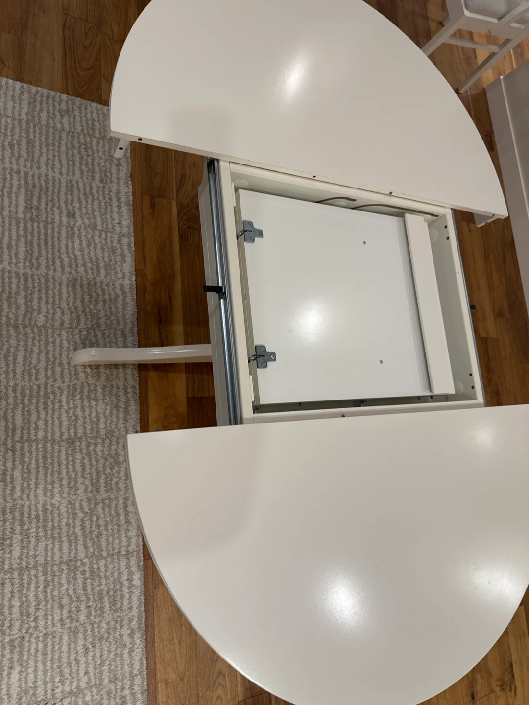 White retractable IKEA oval/round Dining Table Extendable - photo 3