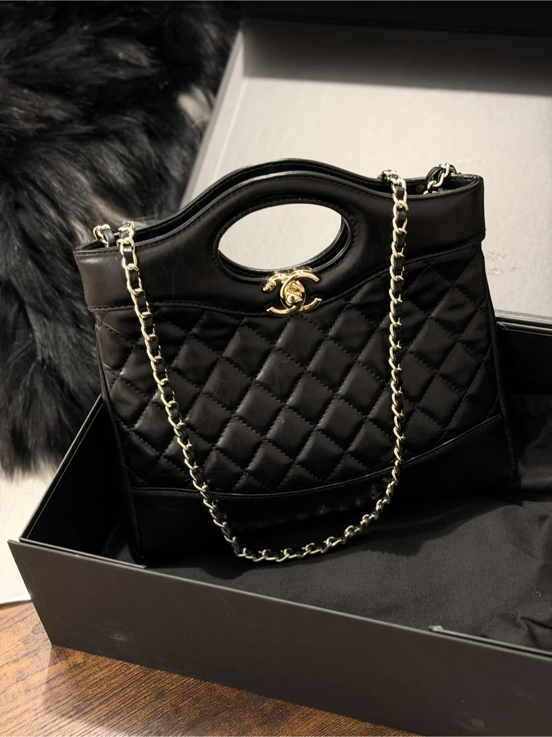 Chanel Crumpled Calfskin Quilted Mini 31 Shopping Bag Black - photo 3
