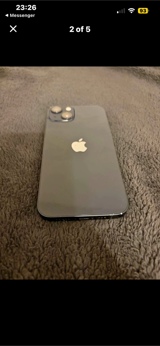Apple iPhone 13