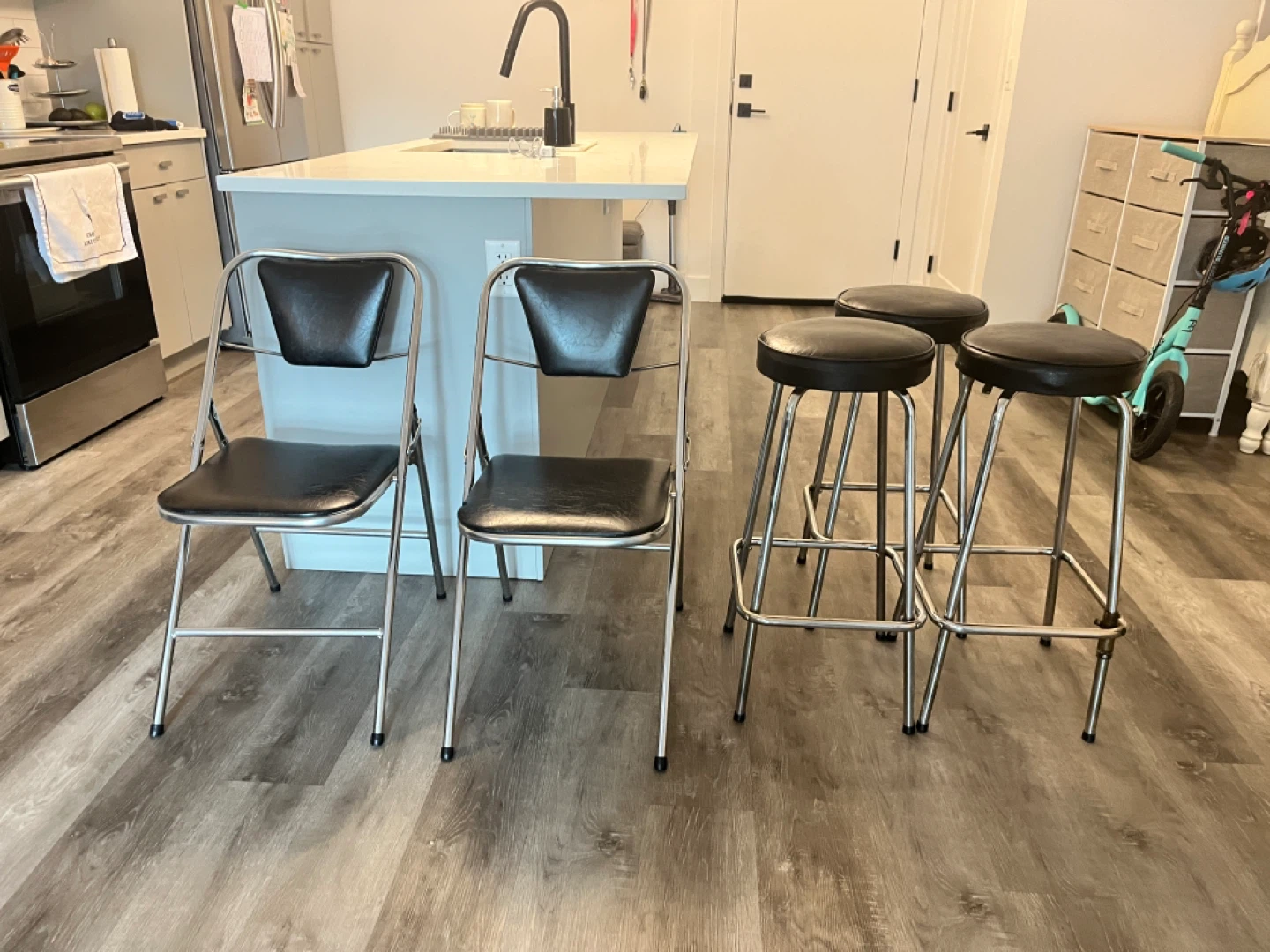 MCM Vinyl & Chrome Bar Stools & Fold Up Chairs Lot