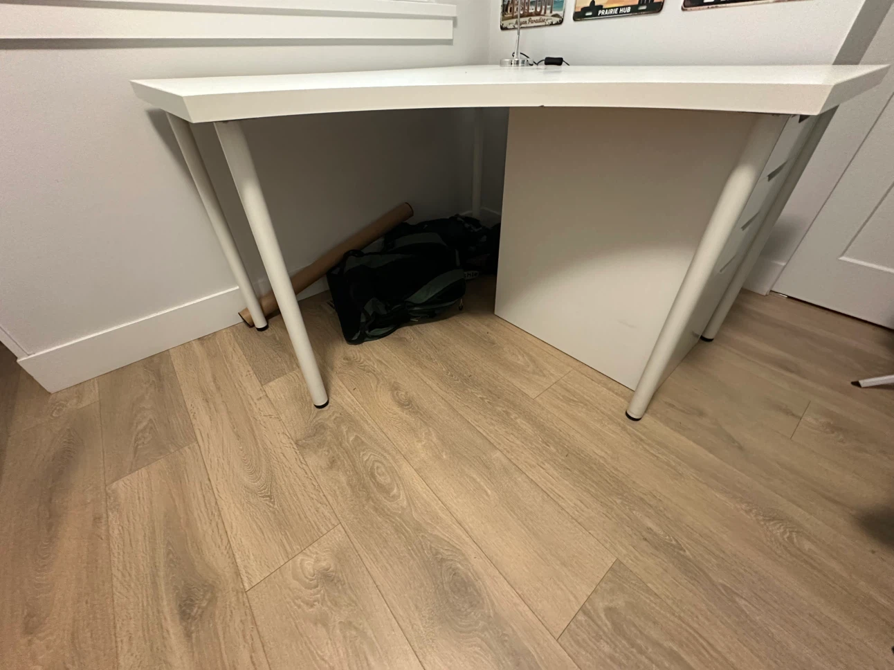 IKEA 5-Leg Irregular Shape Desk - White - photo 4