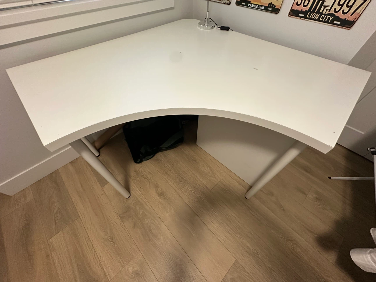 IKEA 5-Leg Irregular Shape Desk - White - photo 5
