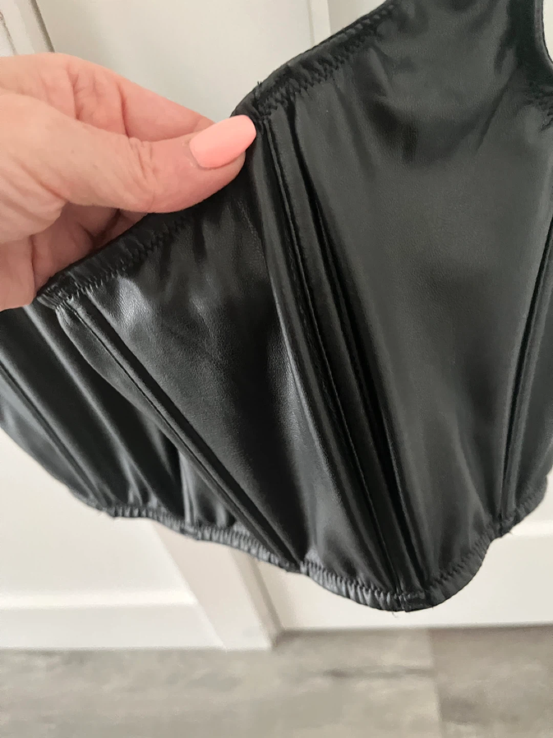 VICTORIAS SECRET NEW WITH TAGS Black Faux Leather Corset Top - photo 3