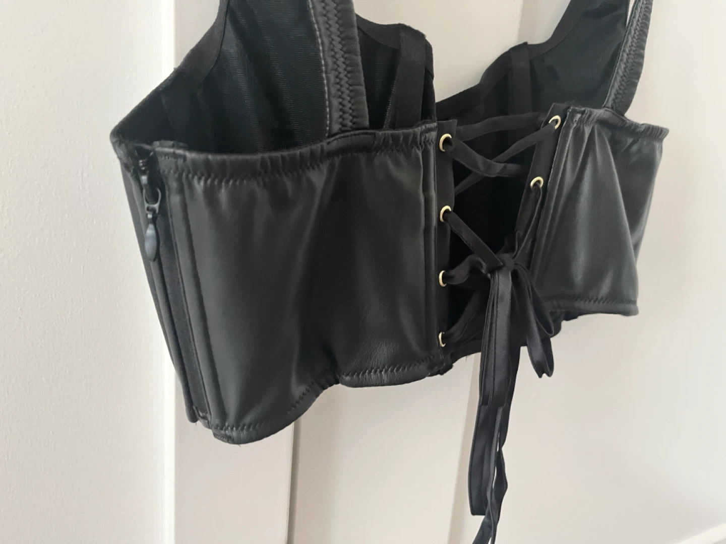 VICTORIAS SECRET NEW WITH TAGS Black Faux Leather Corset Top - photo 5