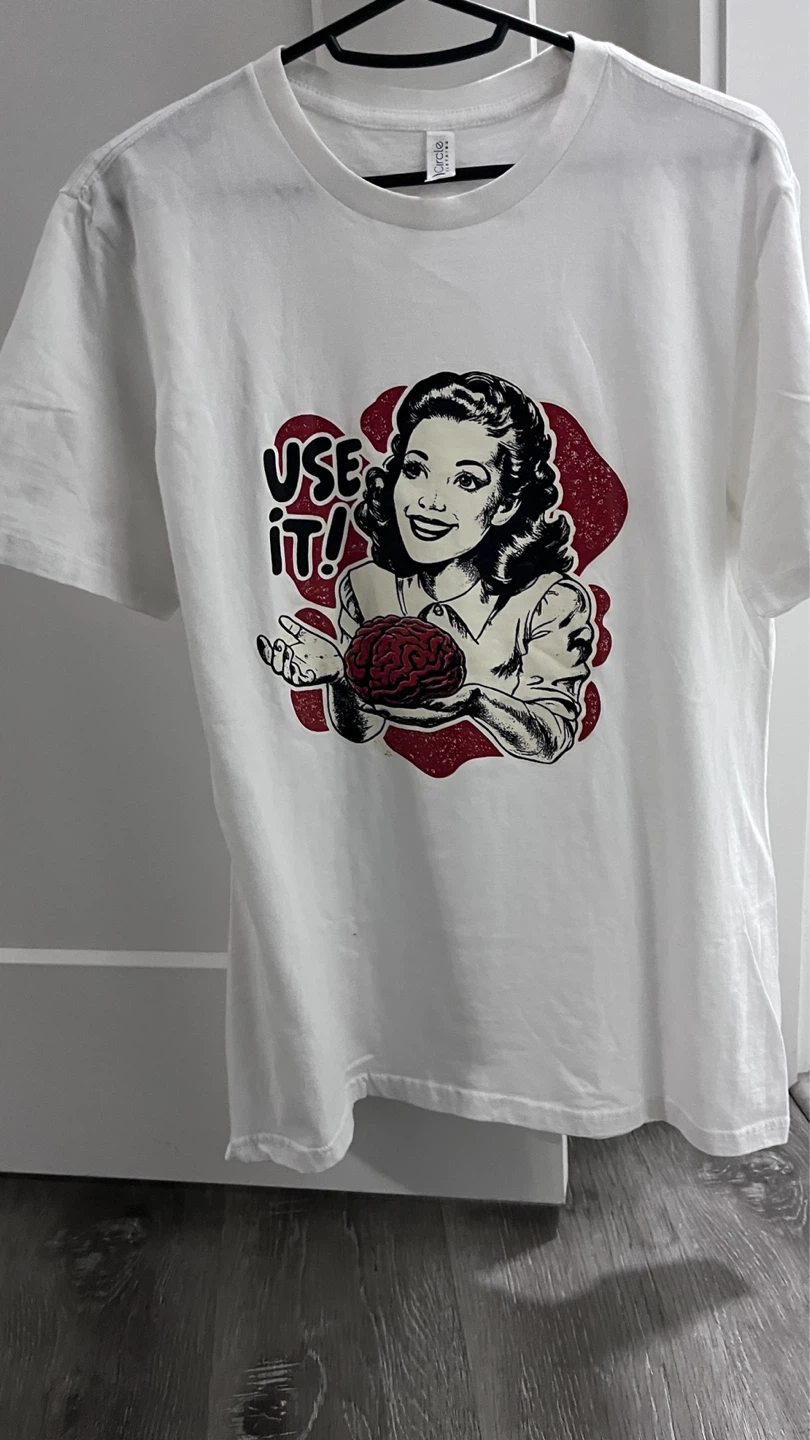 Men’s Meme Retro T!