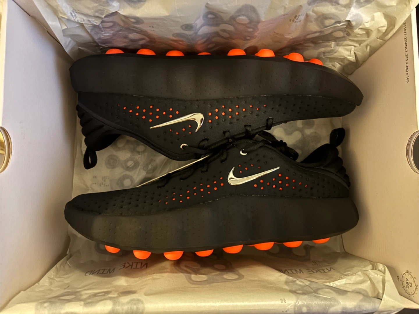 Nike Mind 002 Black size 15 Men’s/16.5 Women’s