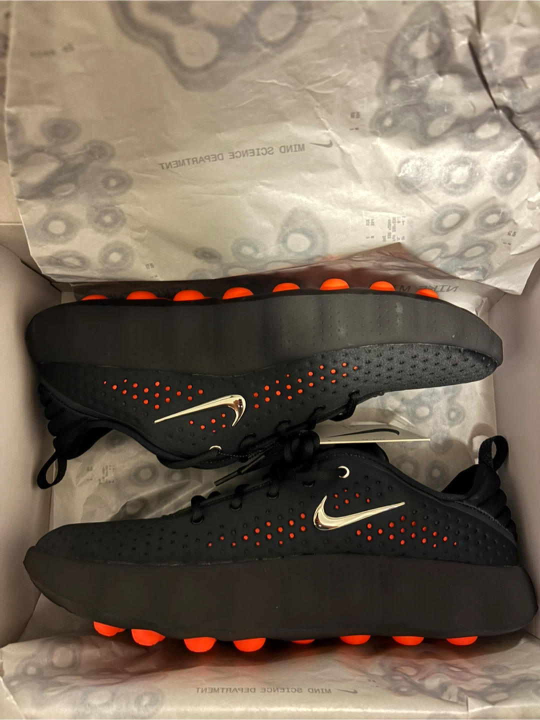 Nike Mind 002 Black size 14 Men’s/15.5 Women’s