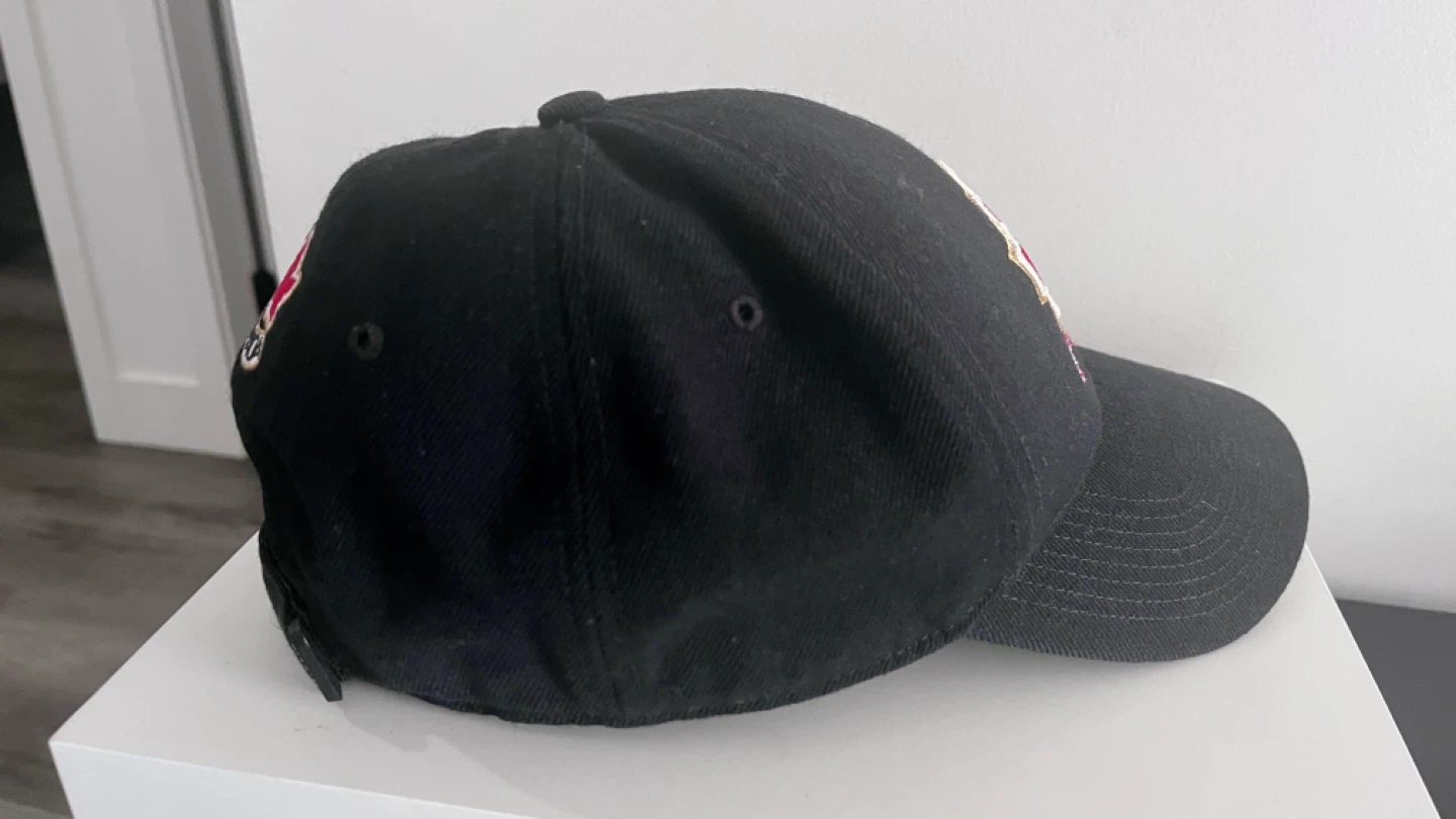 YOUTH Nike Team Canada Hockey Embroidered Baseball Cap - photo 3