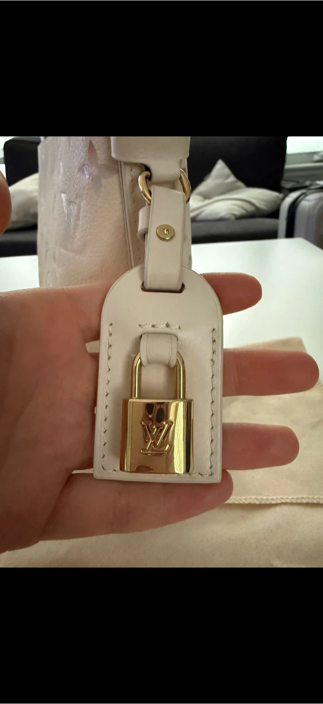 Louis Vuitton Monogram Pochette with Pouch - photo 4