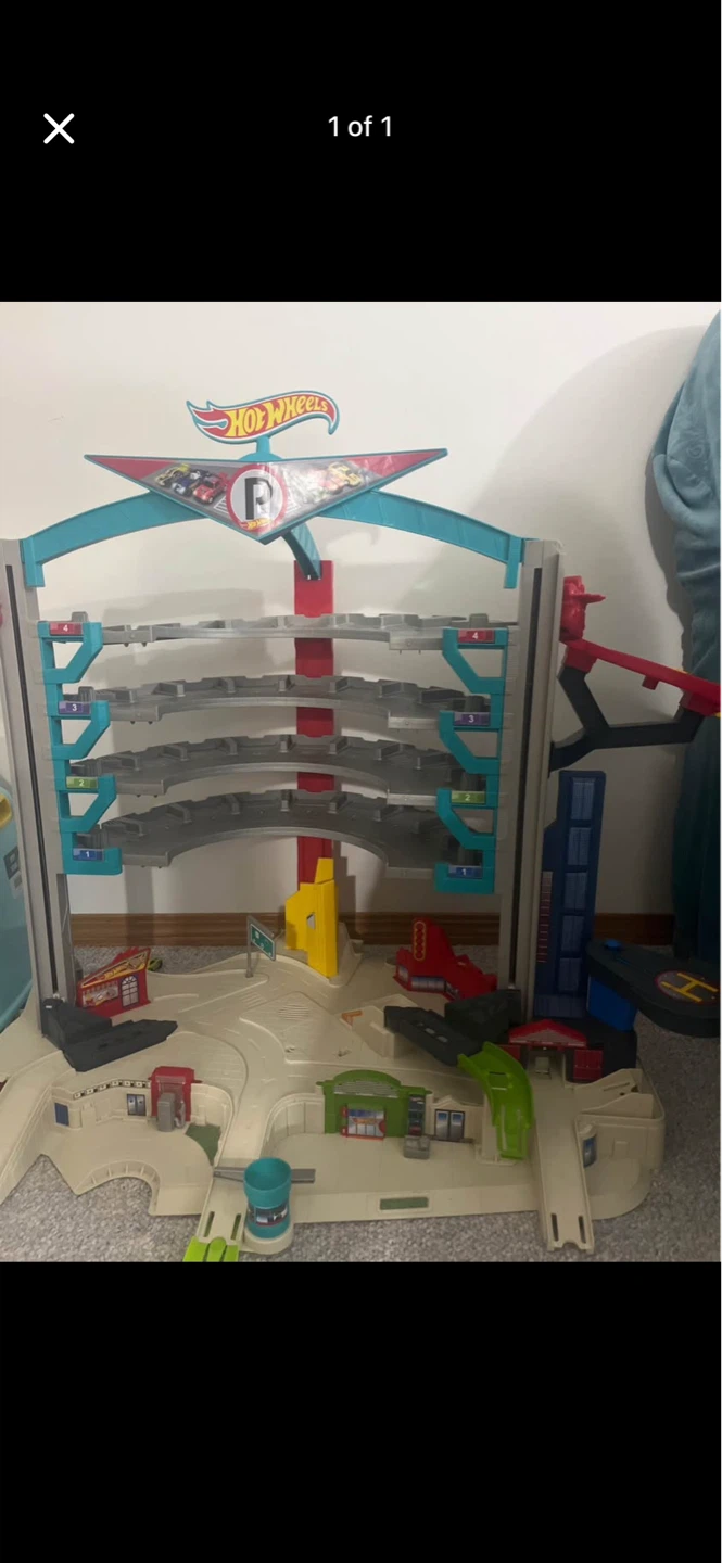 Hot Wheels City Parking Garage Playset