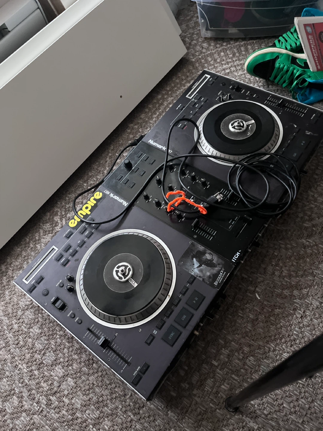 Numark NS7 DJ Controller