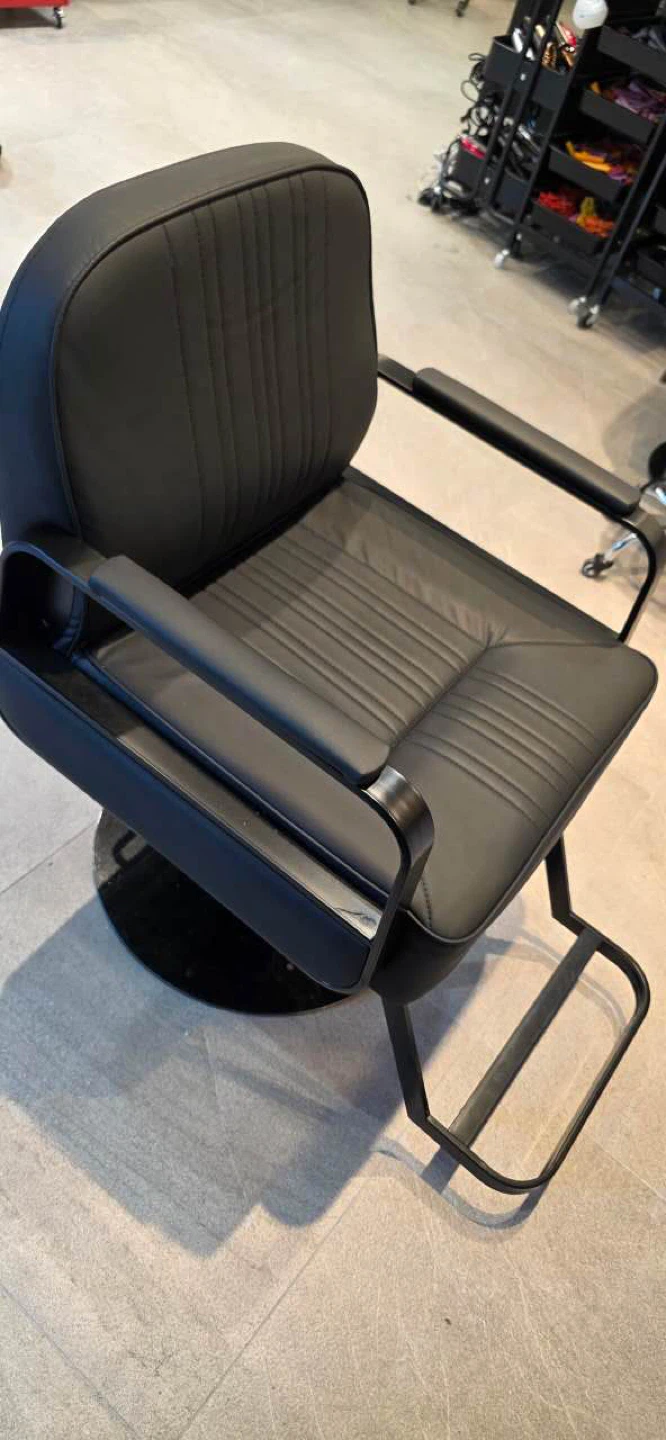 Black Barber Chair with Footrest - photo 2