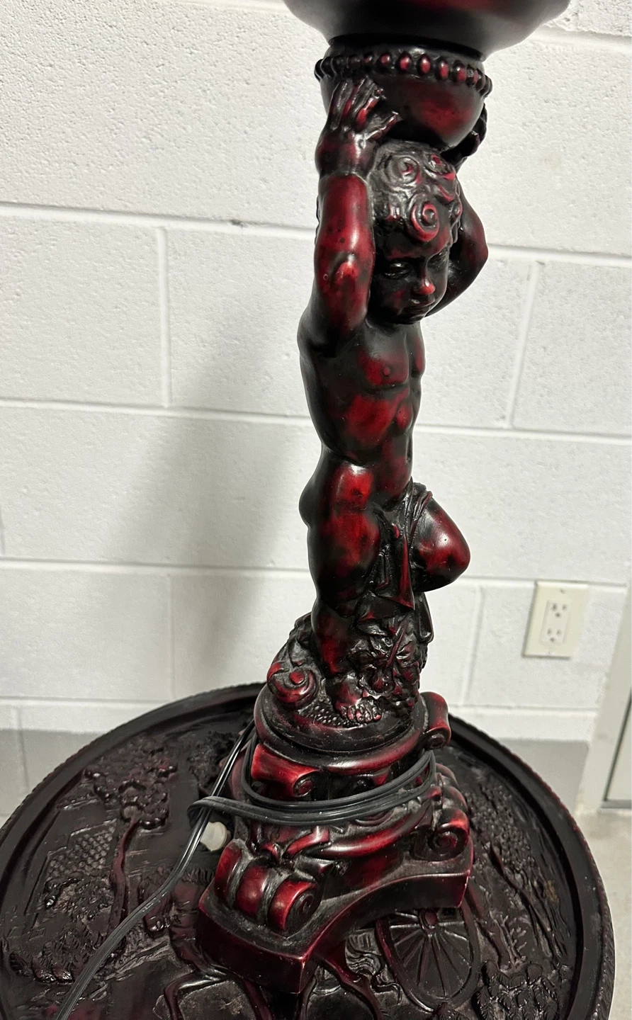 Antique Hand-Carved Lap - photo 2