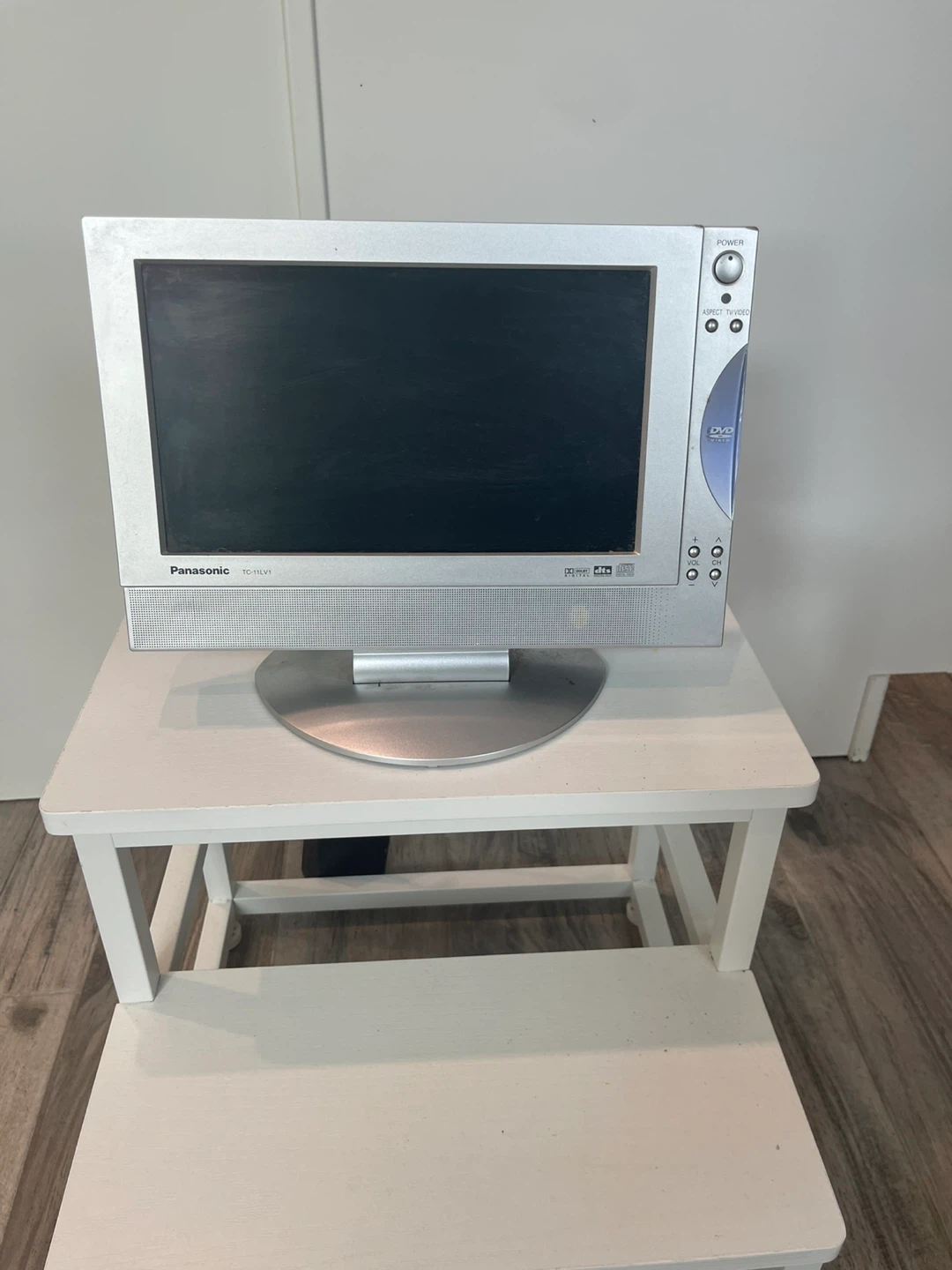 Panasonic TC-11LV1 LCD TV/DVD Player