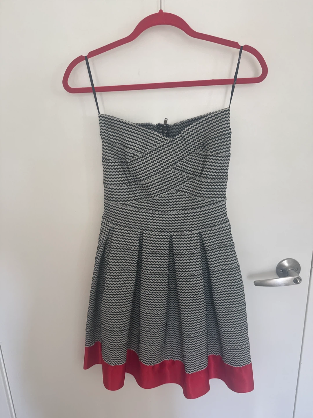 Gracia Black and White Chevron Strapless Dress