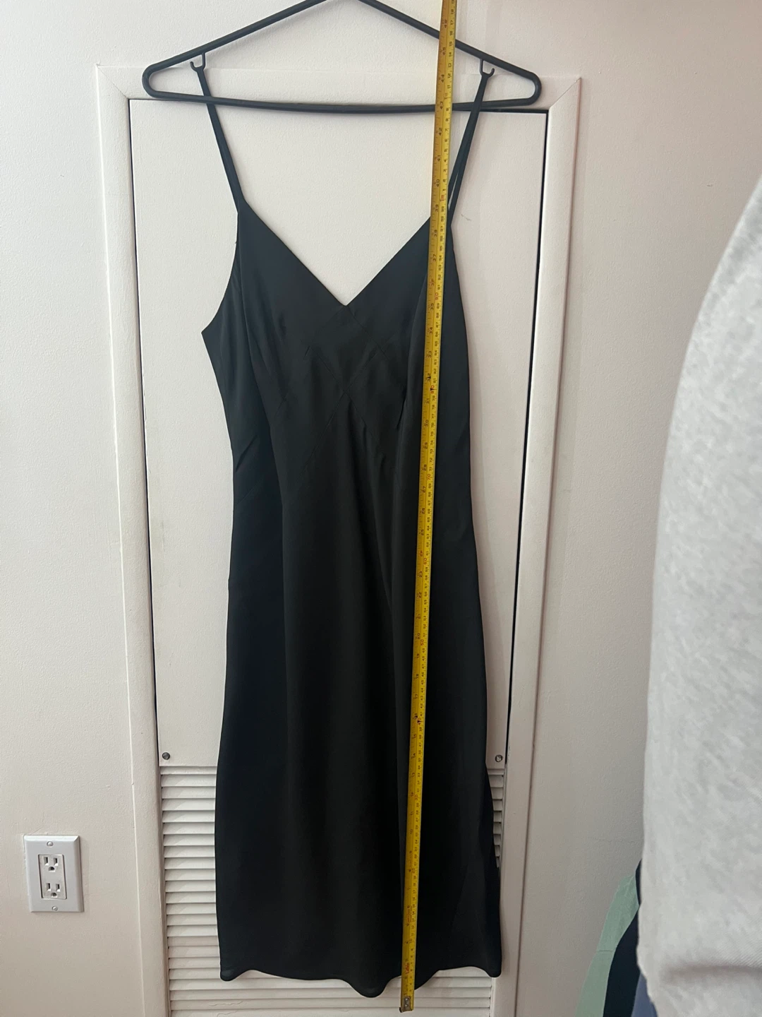 Banana Republic Black V-Neck  Midi Dress - photo 3