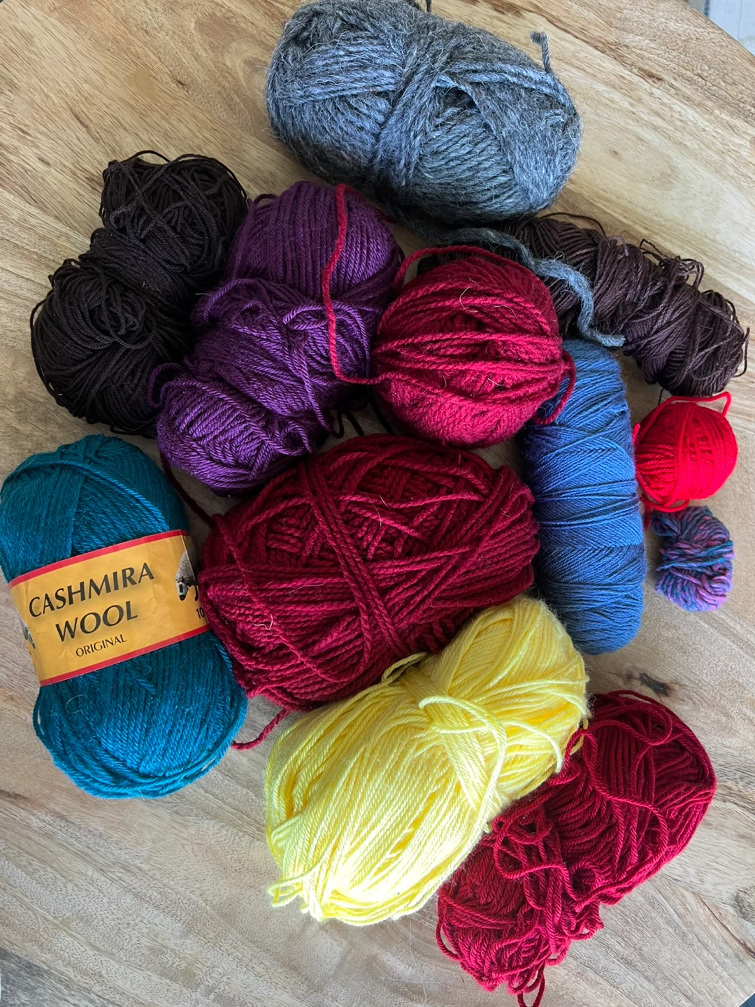 Assorted yarn