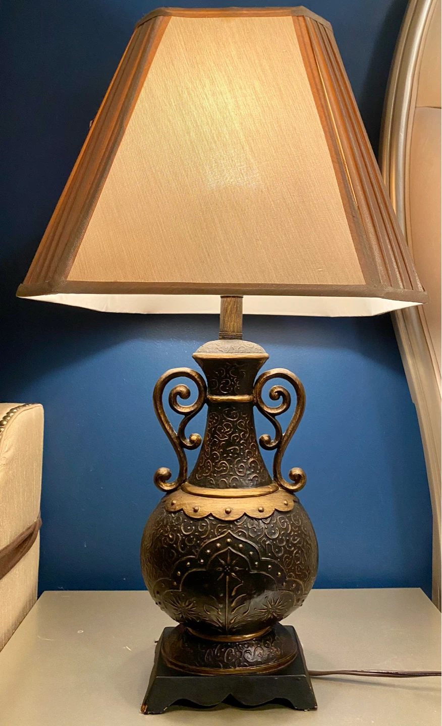 Vintage Decorative Table Lamp