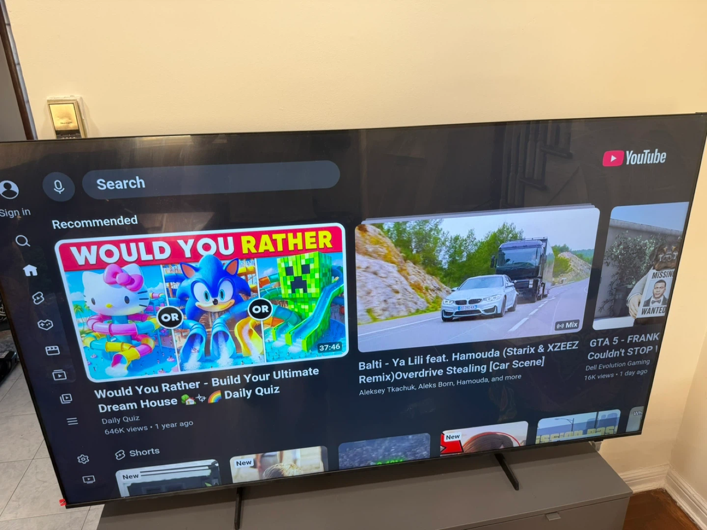 Samsung 75” DU6950 Crystal UHD 4K Smart TV (2024)