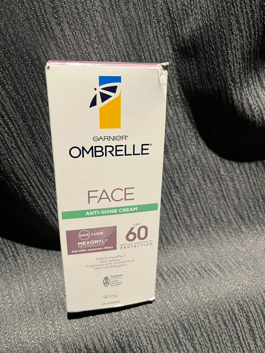 Garnier Ombrelle Face Anti-Shine Cream SPF 60