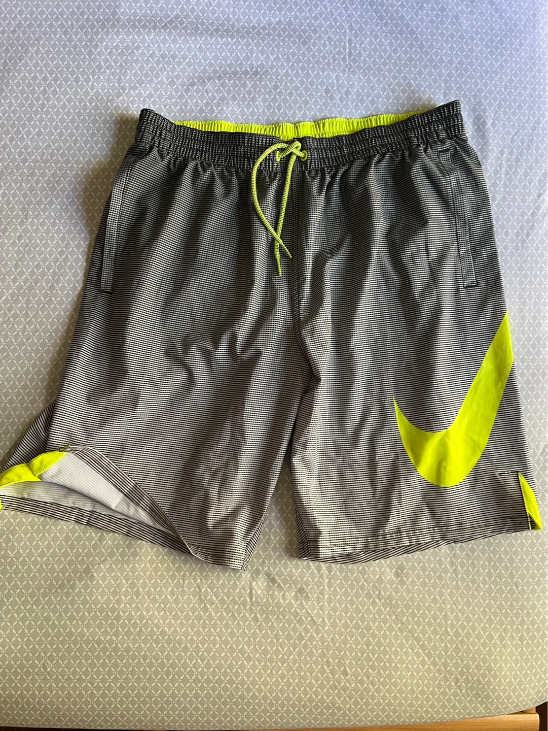 Nike Men's Swimming Shorts Sz L