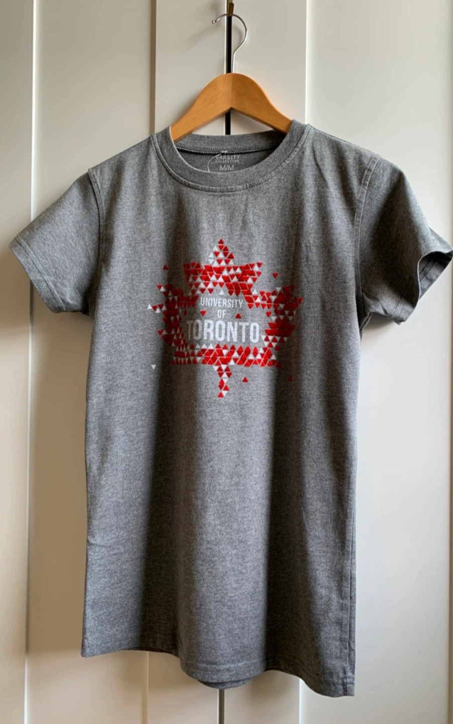 🆕 Women's Canada 🇨🇦 T-shirt + FREE earrings