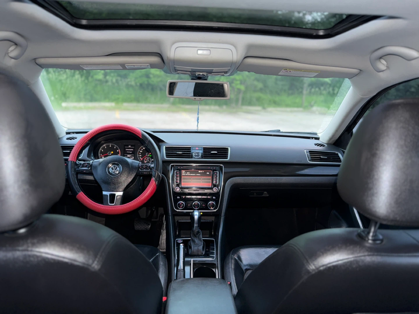 Volkswagen Passat - 2012 - photo 3