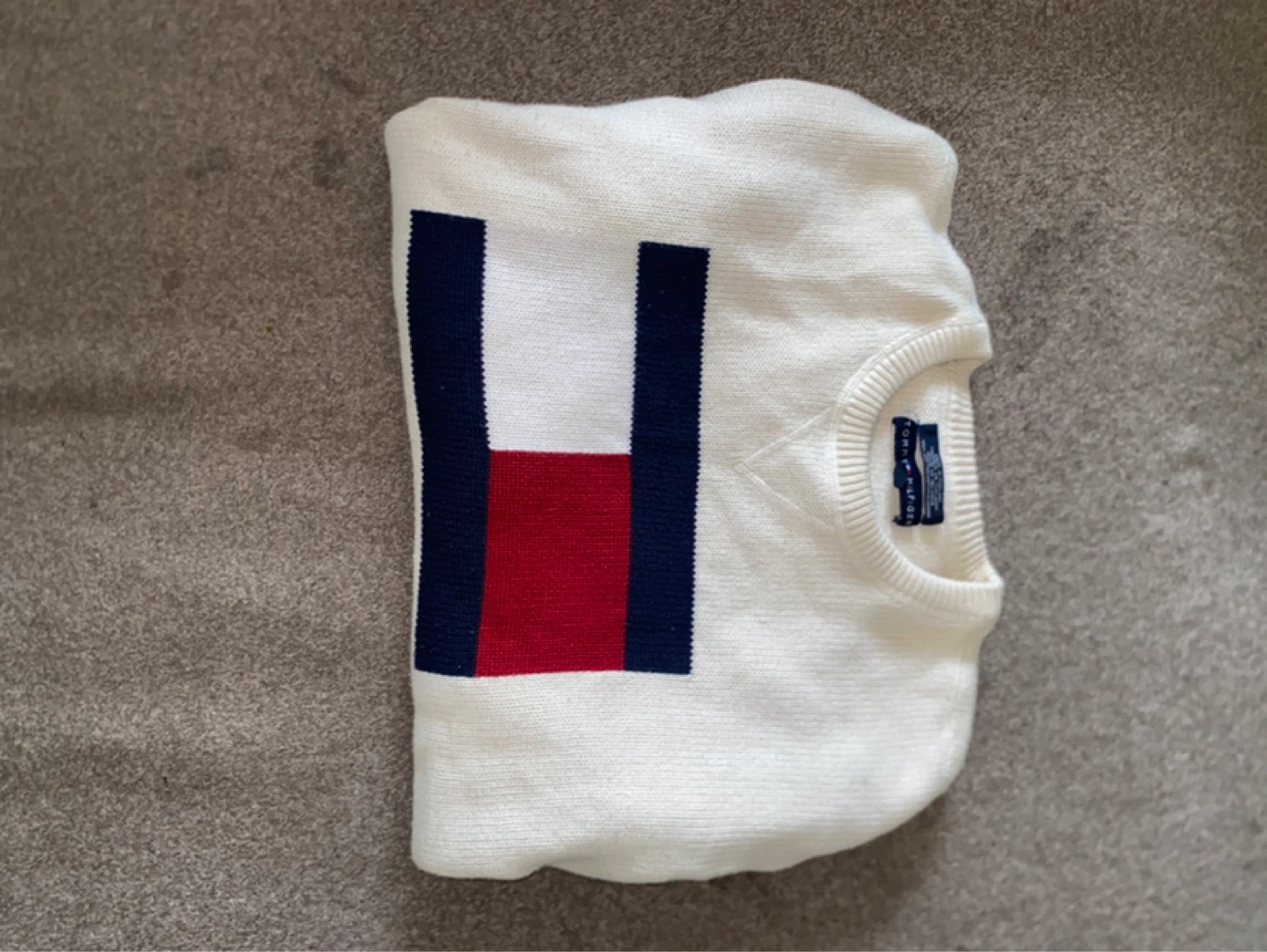 VINTAGE MENS TOMMY SWEATER - SIZE L