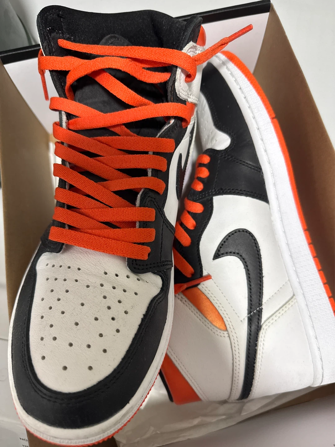 Nike Air Jordan 1 High OG - photo 2