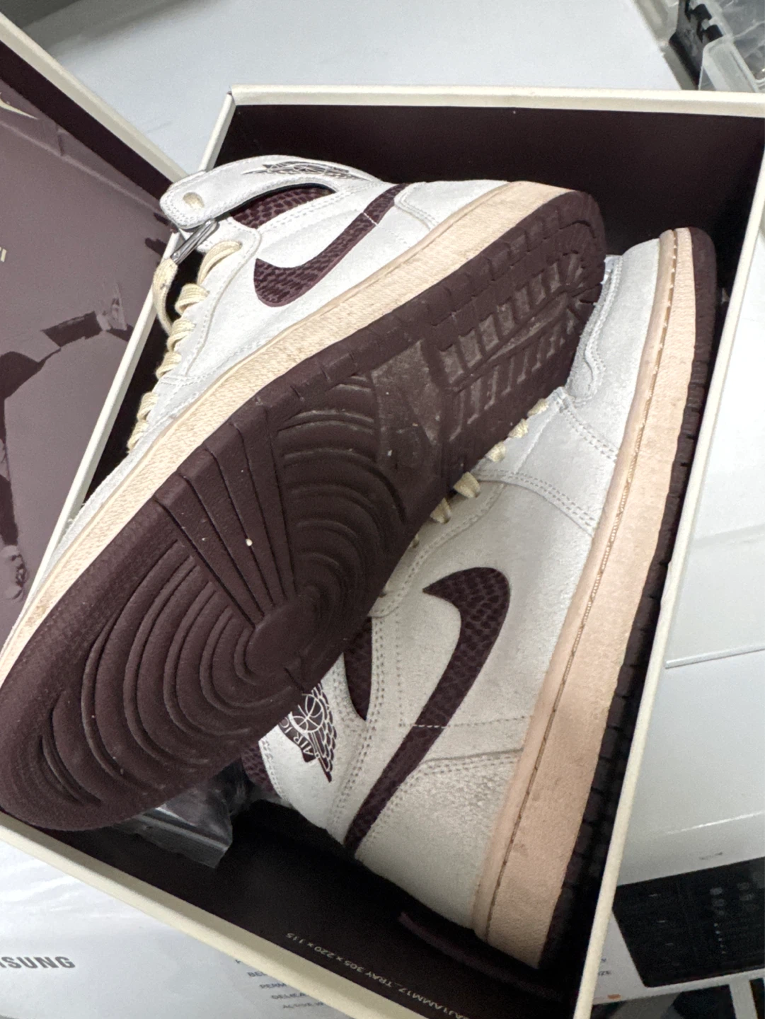Air Jordan 1 High OG "A Ma Maniére" Sneakers - photo 3