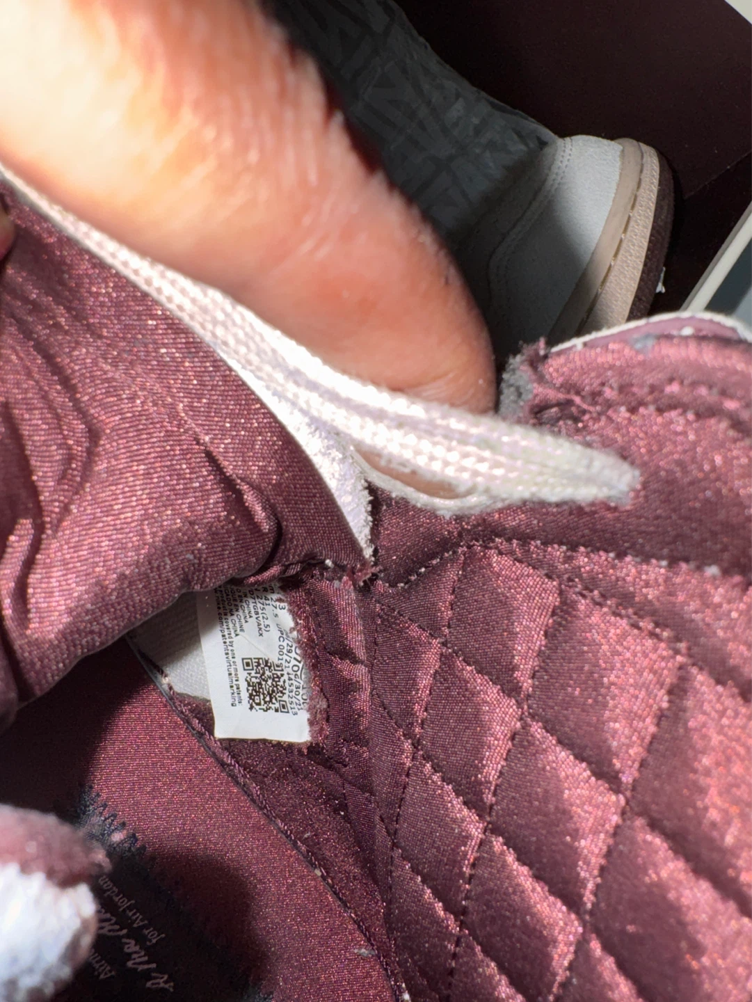 Air Jordan 1 High OG "A Ma Maniére" Sneakers - photo 4