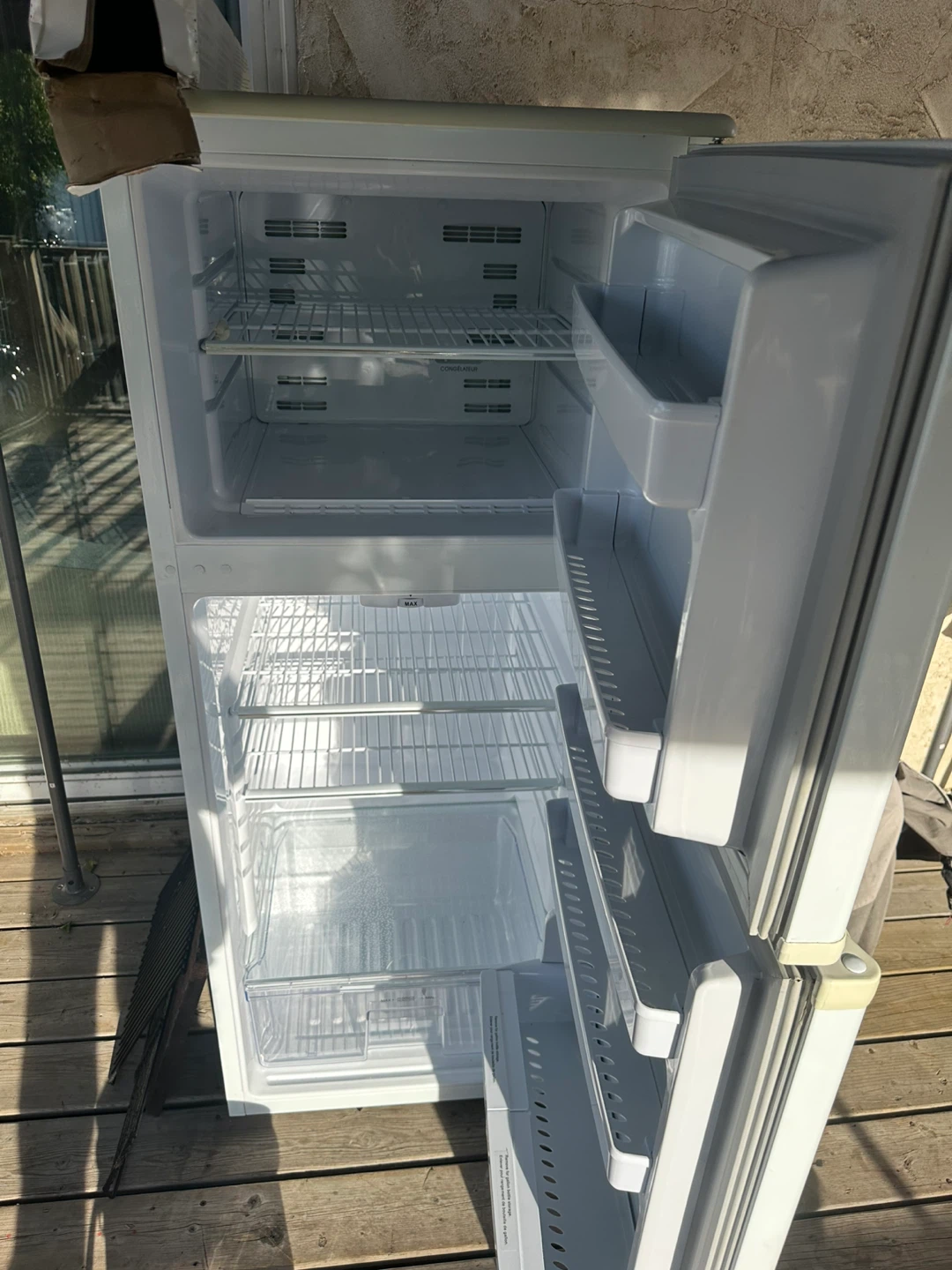 Danby Compact Refrigerator - photo 3