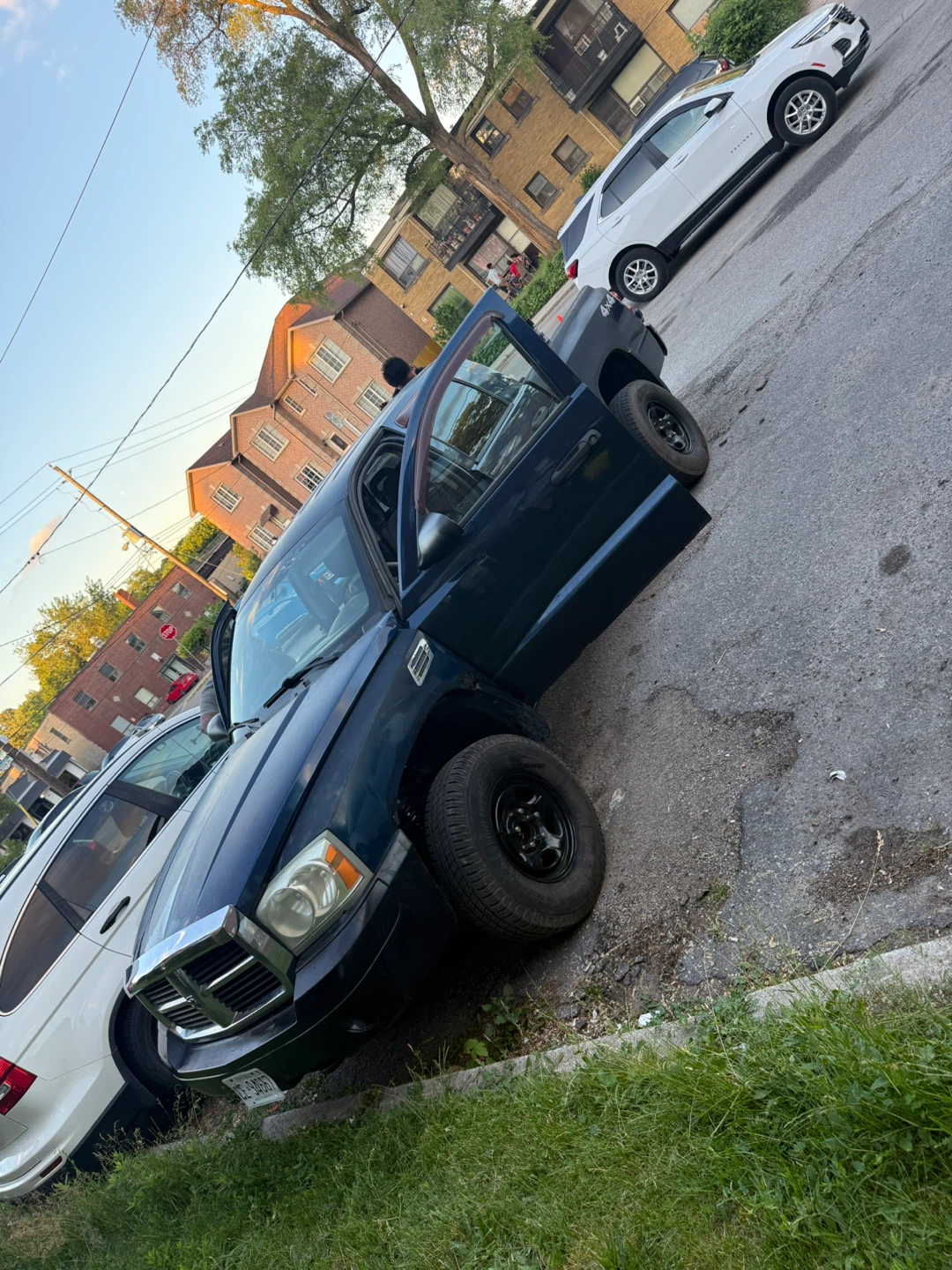 Dodge Dakota Pickup Truck - photo 3