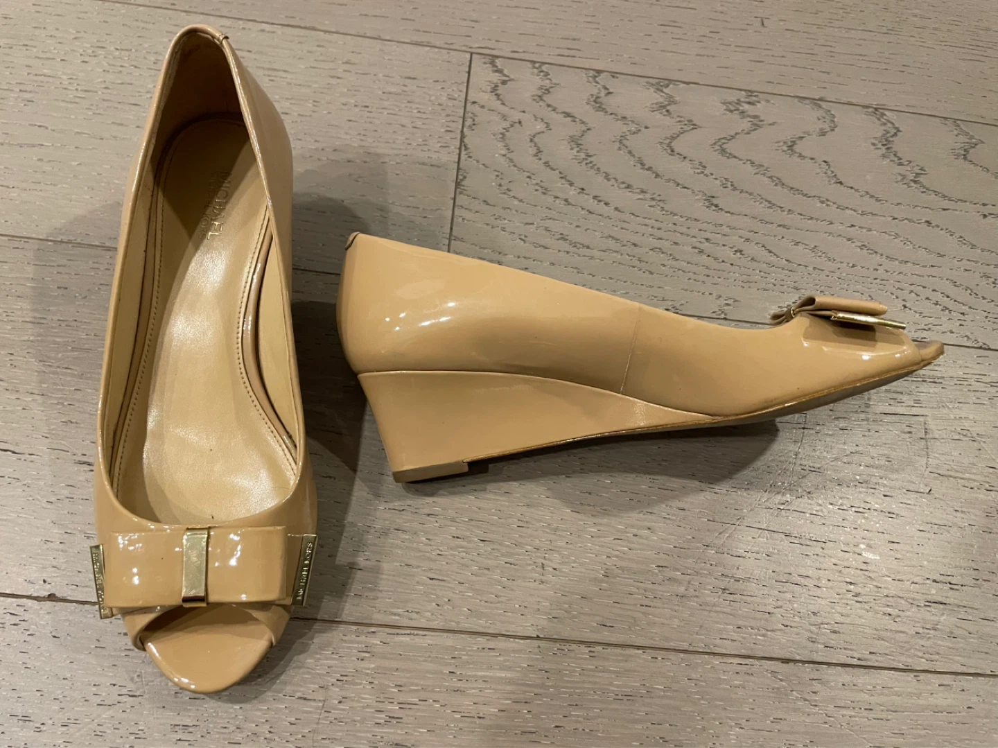 Michael Kors Peep Toe Wedge Heels Size 8M - photo 2