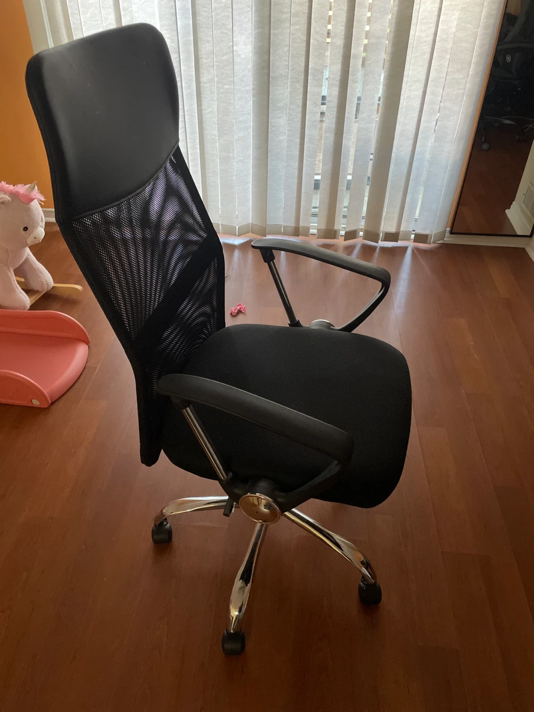 Black Mesh Office Chair