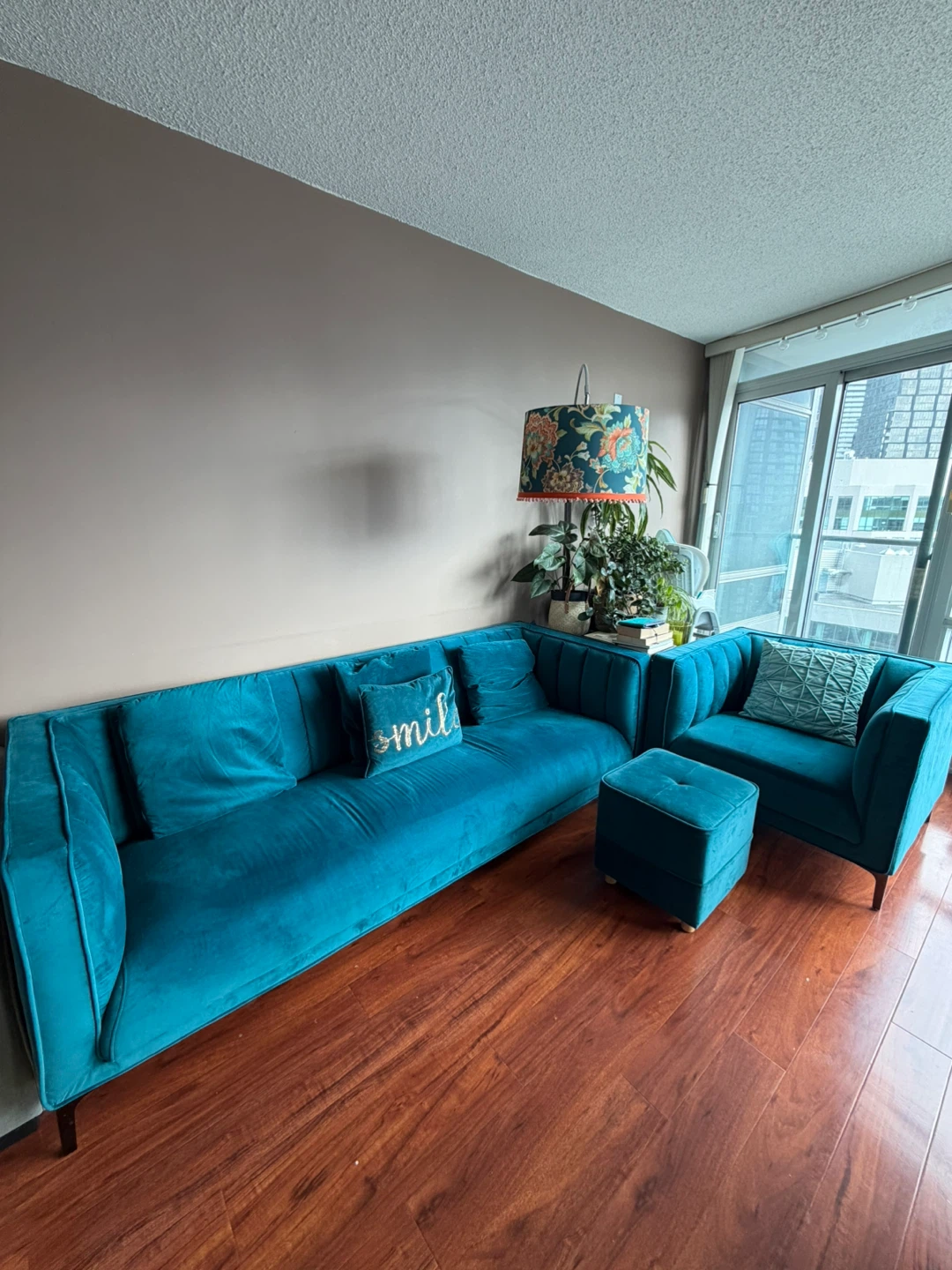 Stunning Teal Velvet Sofa, Armchair & Ottoman Set