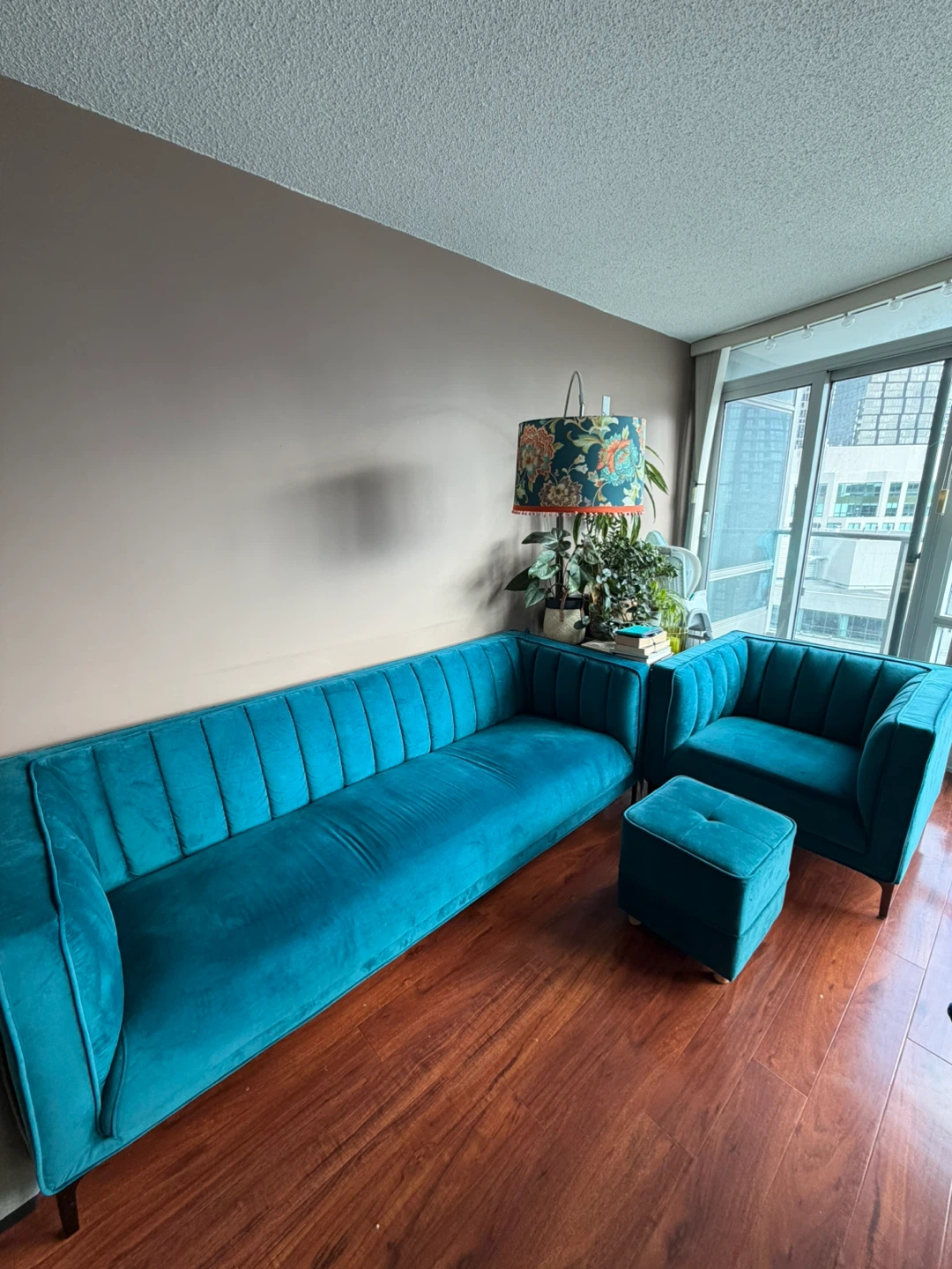 Stunning Teal Velvet Sofa, Armchair & Ottoman Set - photo 2
