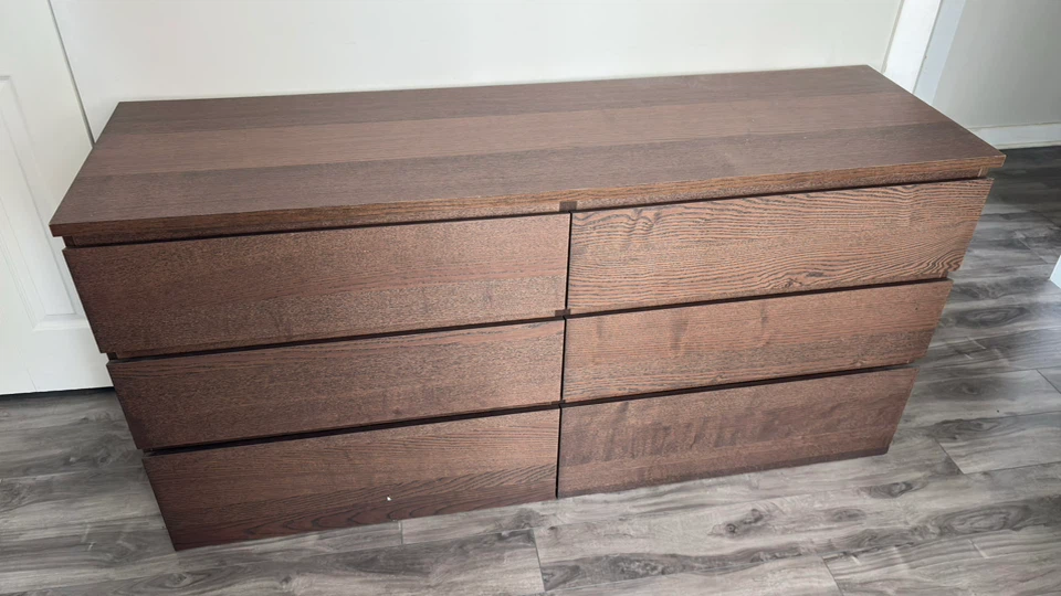 Dark Wood 6-Drawer Dresser