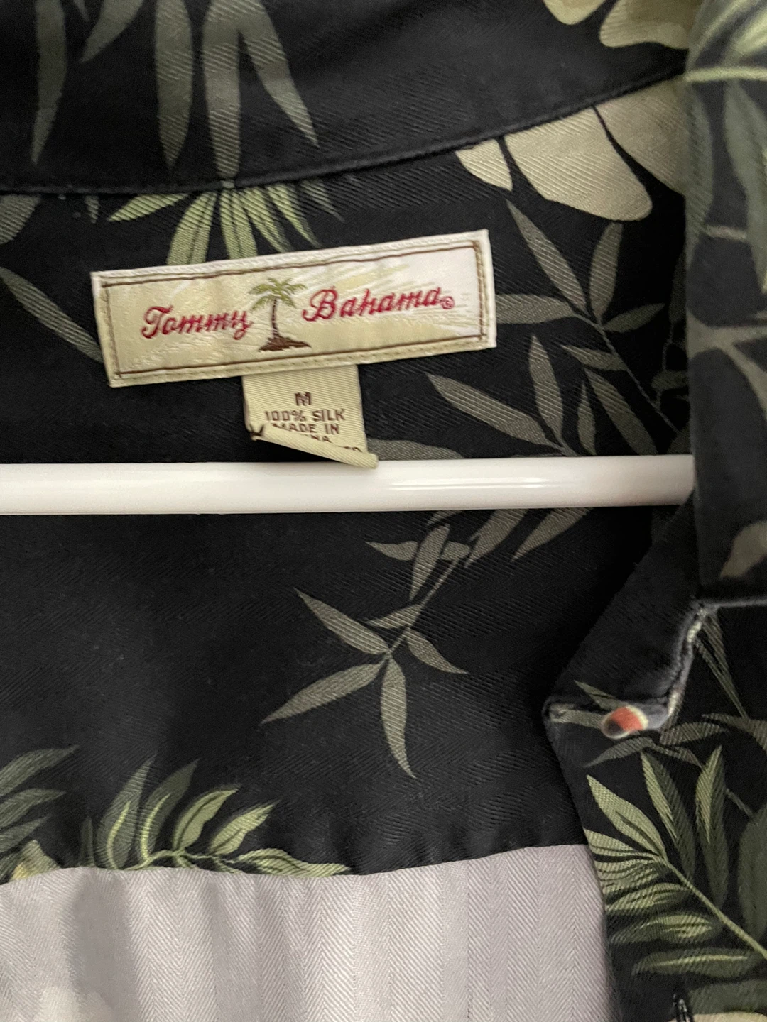 Tommy Bahama Silk Hawaiian Shirt Size M - photo 2