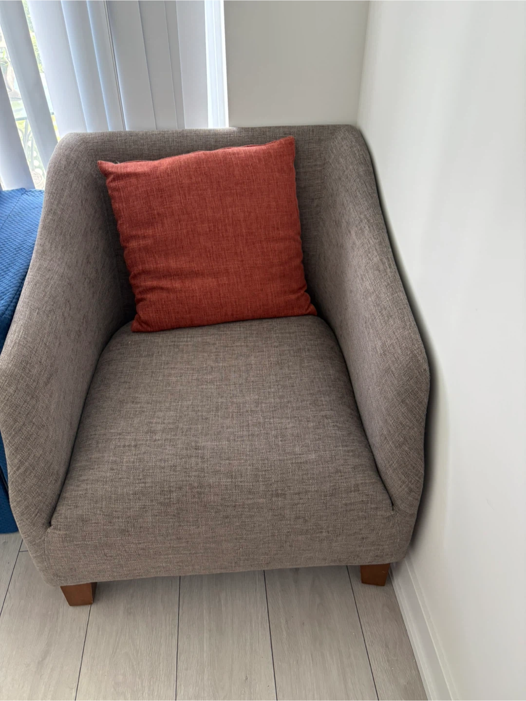 Armchair Accent Chair with Coral Pillow