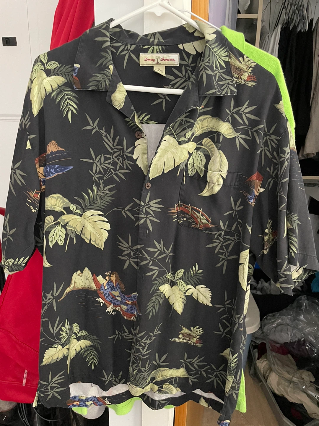 Tommy Bahama Silk Hawaiian Shirt Size M