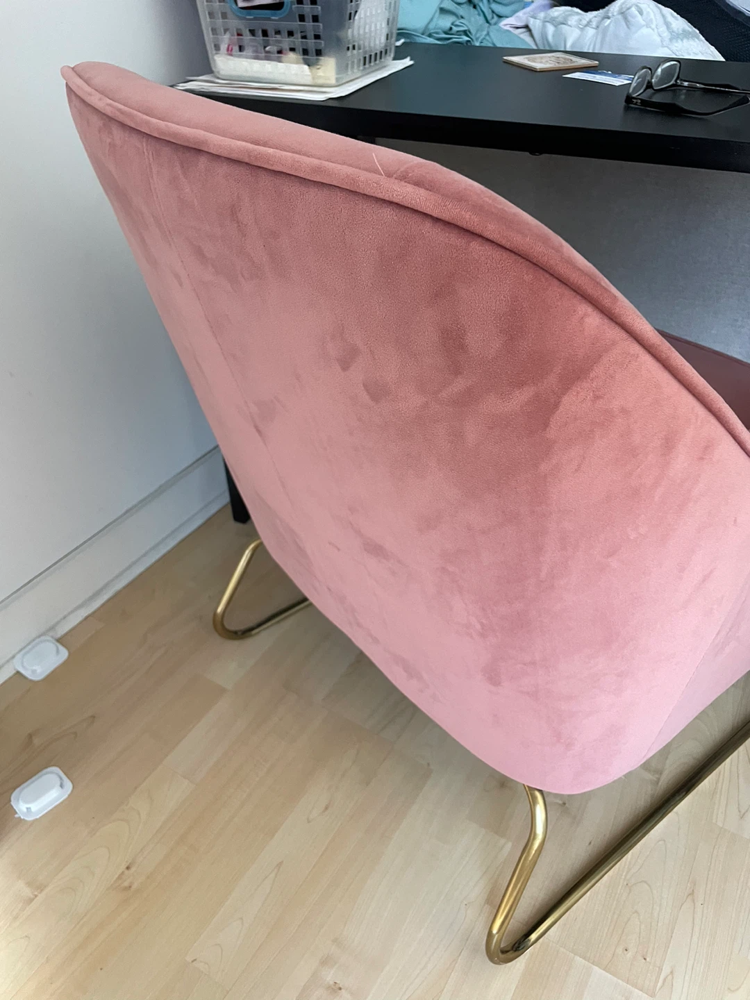 Structube Pink Velvet Accent Chair - photo 3