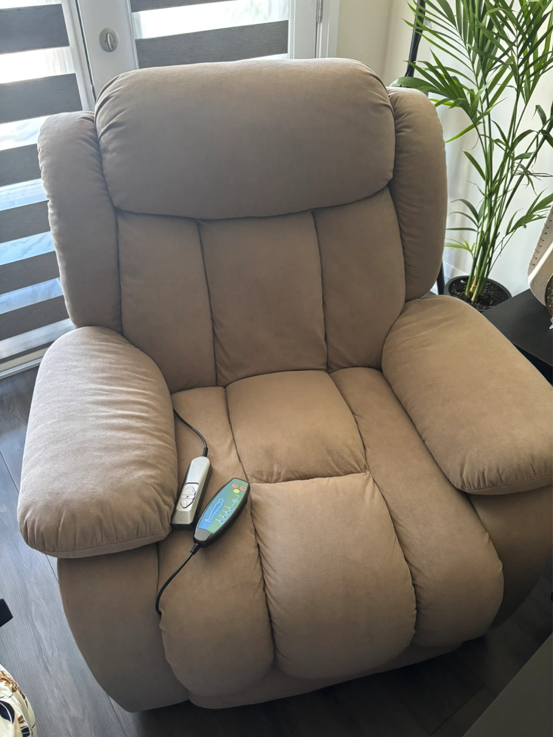 Power Lift Recliner Chair with Heat and Massage - photo 3