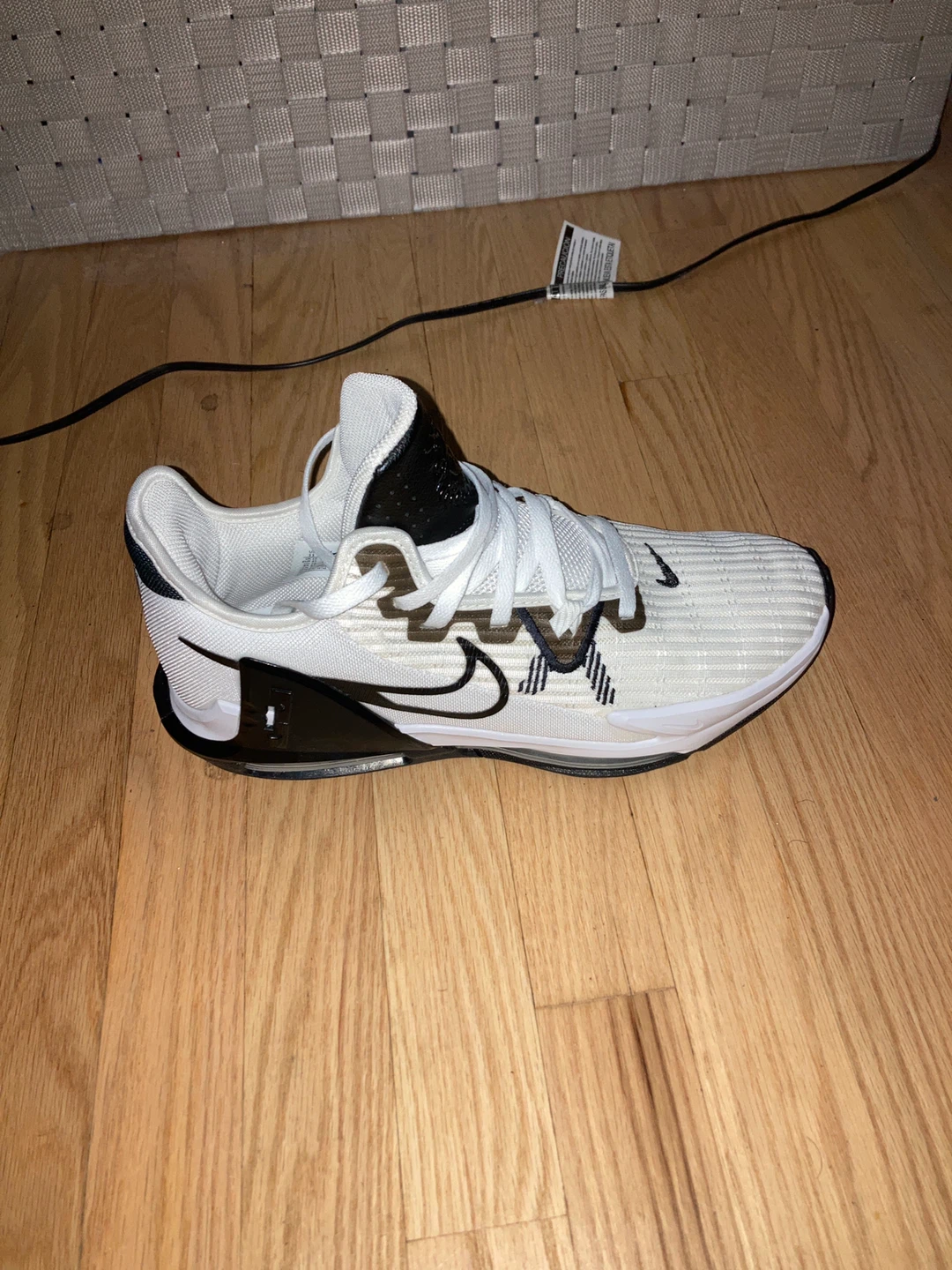 LeBron Nike witness size 11