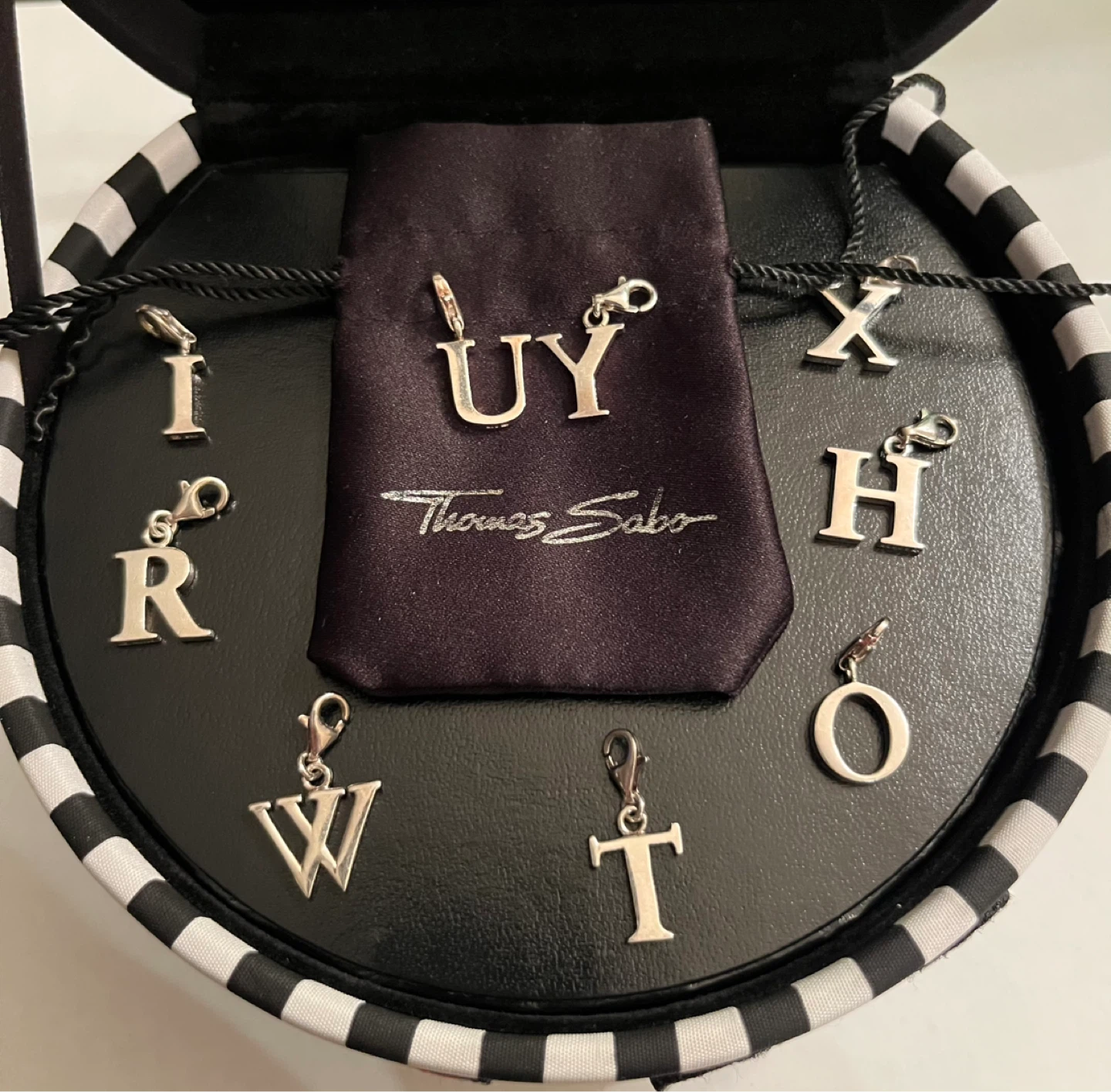 🖤🌼 Thomas Sabo Letter Charms $35 each 🌼🖤 - photo 2