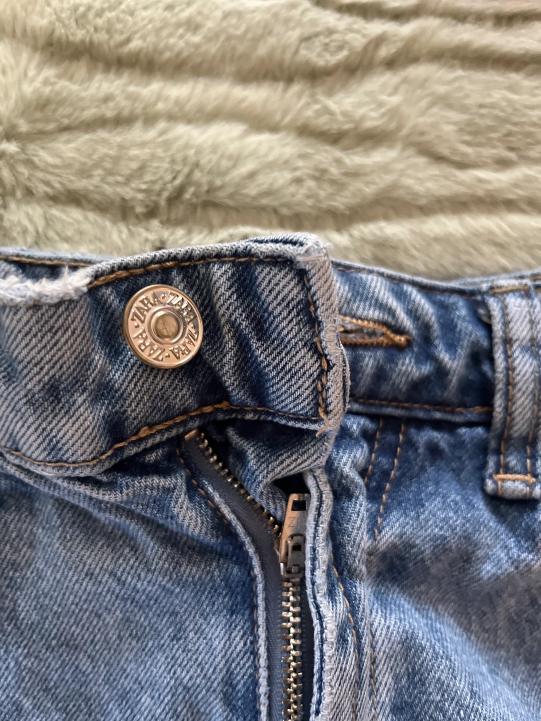 Zara Denim Shorts - photo 2