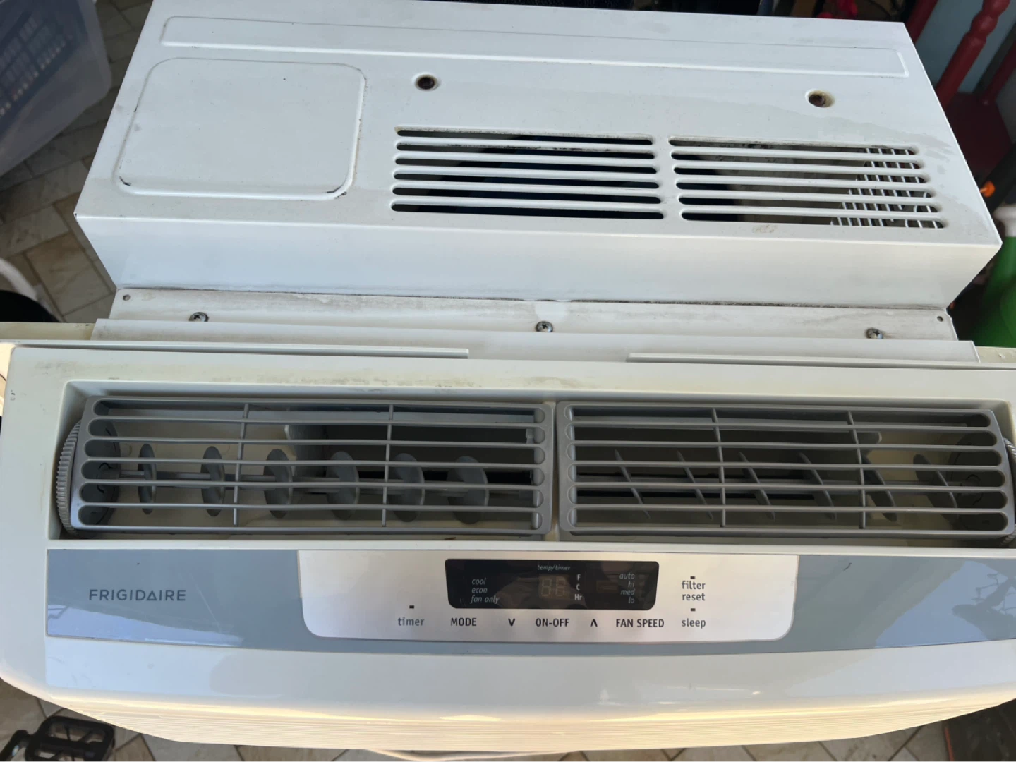Frigidaire Window Air Conditioner - photo 2