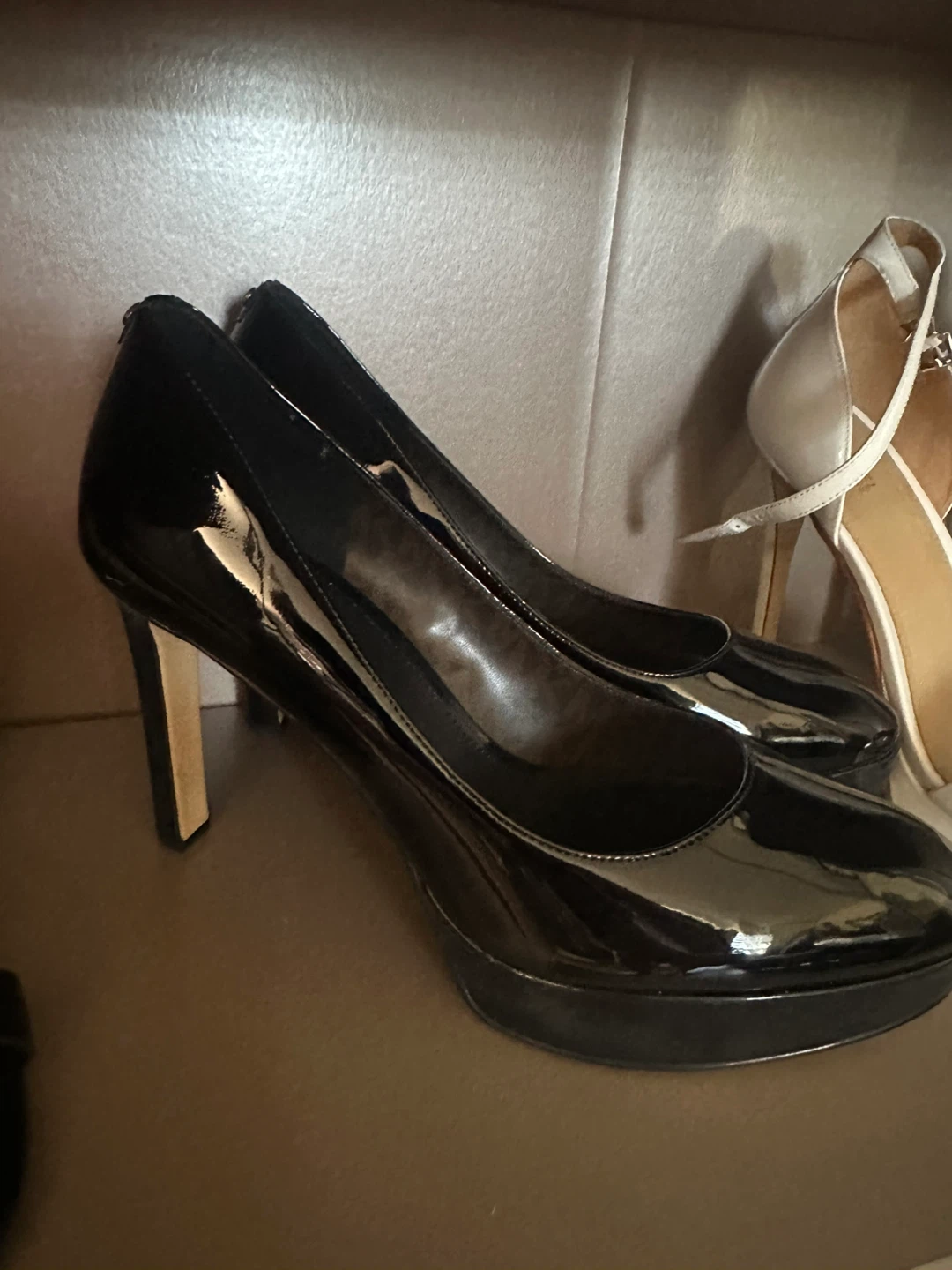 🚚 MOVING SALE – Women’s Shoes & Sandals 👠👡 - photo 3