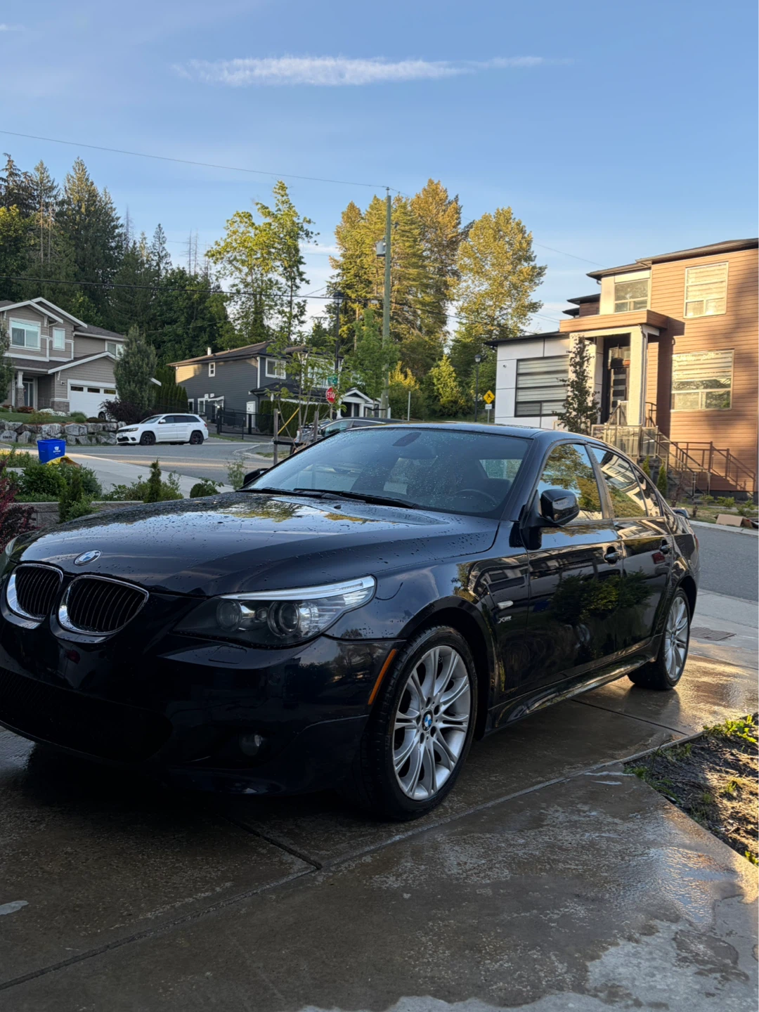 Black BMW 5 Series Sedan - photo 2